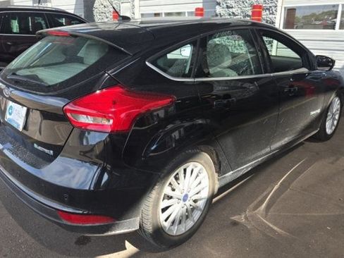 Used 2018 Ford Focus Electric Hatchback FWD image 2