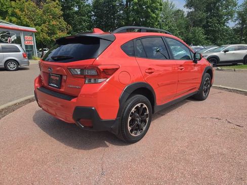 Used 2022 Subaru Crosstrek 2.0i Premium w/ Moonroof Package AWD/4WD image 5