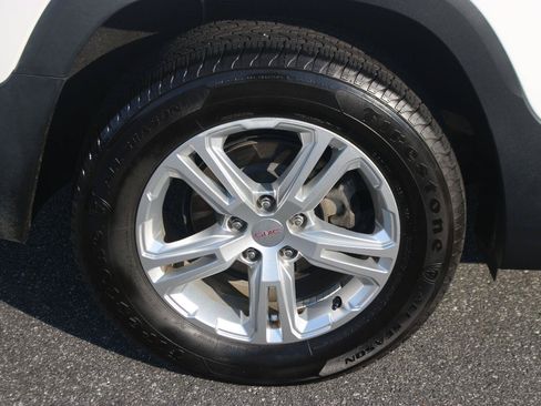 Used 2020 GMC Terrain SLE FWD image 35