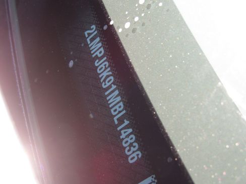 Used 2021 Lincoln Nautilus Reserve w/ Equipment Group 201A image 6