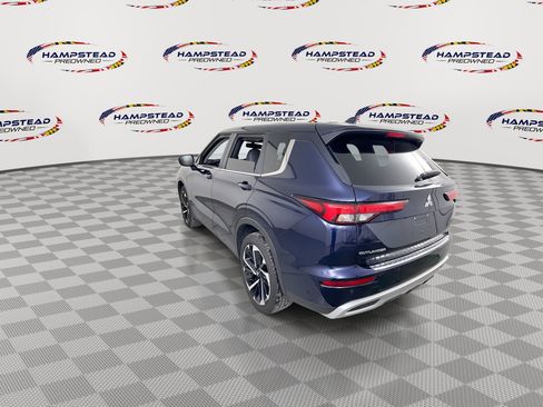 Used 2024 Mitsubishi Outlander SE Black Edition image 6