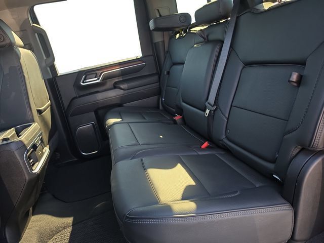 Used 2025 GMC Sierra 2500 Denali w/ Technology Package AWD/4WD image 15