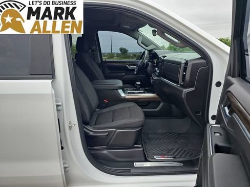 Used 2024 Chevrolet Silverado 1500 RST AWD/4WD image 28