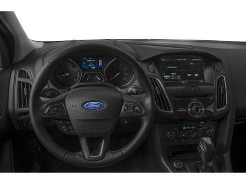 Used 2015 Ford Focus SE w/ Equipment Group 201A FWD image 10