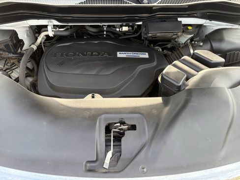 Certified 2018 Honda Ridgeline RTL-T image 32