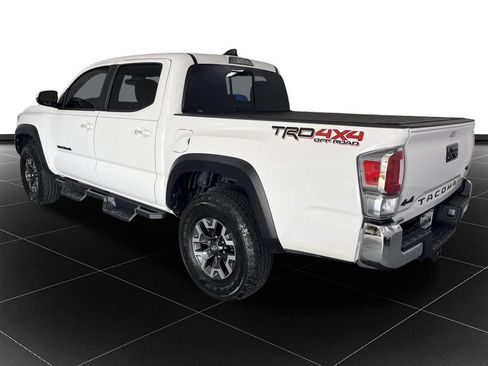Used 2021 Toyota Tacoma TRD Off-Road AWD/4WD image 3