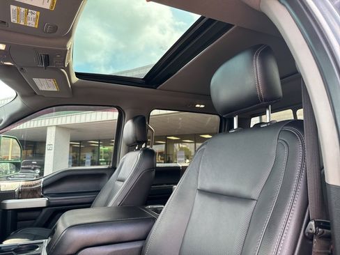 Used 2017 Ford F350 Lariat w/ Lariat Ultimate Package image 18