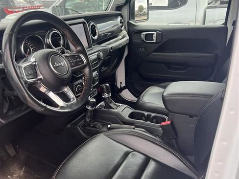 Used 2023 Jeep Wrangler Unlimited Rubicon 392 image 4