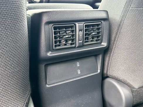 Used 2025 Toyota 4Runner SR5 AWD/4WD image 25