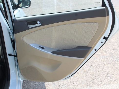 Used 2013 Hyundai Accent GLS image 18