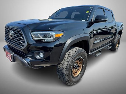 Used 2023 Toyota Tacoma TRD Off-Road image 2