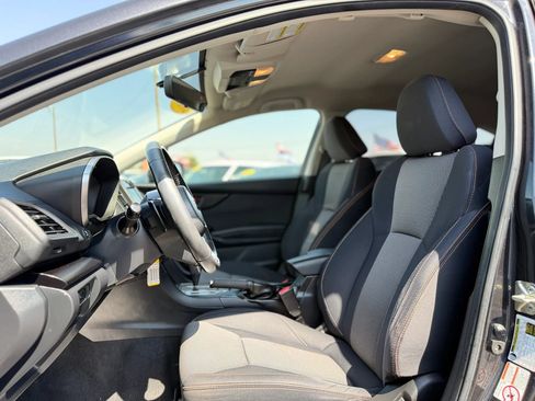 Used 2019 Subaru Crosstrek 2.0i Premium AWD/4WD image 16