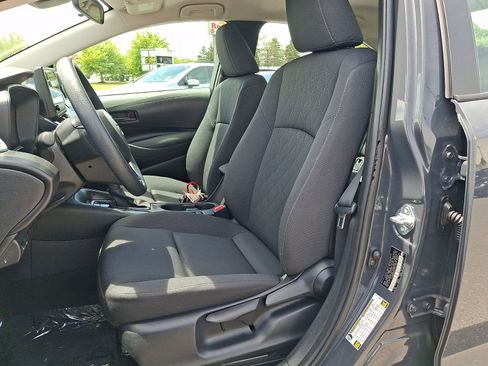 Used 2025 Toyota Corolla LE FWD image 13