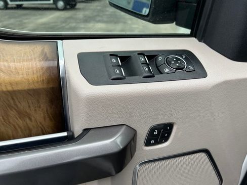 Used 2020 Ford F150 Limited w/ Trailer Tow Package image 19