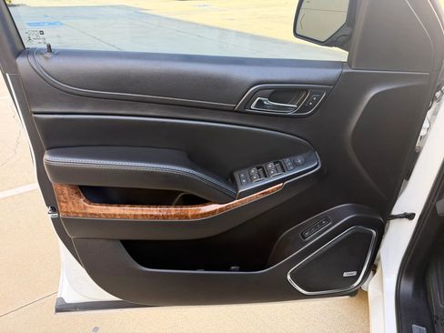 Used 2016 Chevrolet Tahoe LTZ RWD image 11