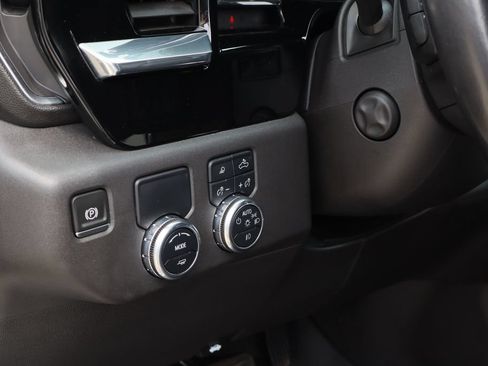 Used 2023 GMC Sierra 1500 SLT w/ SLT Convenience Package RWD image 13