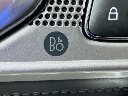 Used 2022 Ford Explorer Limited w/ Equipment Group 301A image 21