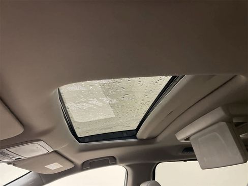 Certified 2023 Honda Odyssey Touring image 3