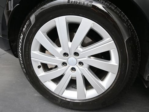 Used 2025 Land Rover Range Rover SE AWD/4WD image 15