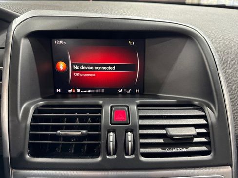 Used 2017 Volvo XC60 T6 Dynamic w/ Climate Package image 75