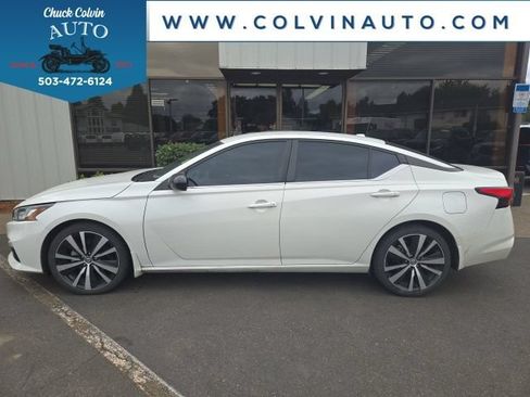 Used 2021 Nissan Altima 2.5 SR FWD image 1