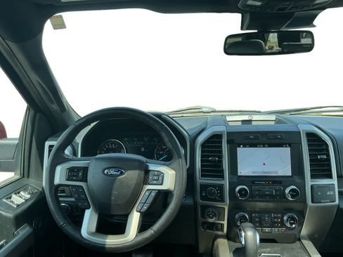 Used 2019 Ford F150 Lariat w/ Equipment Group 502A Luxury AWD/4WD image 10