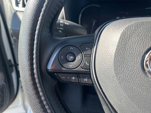 Used 2025 Toyota RAV4 XLE w/ Convenience Package image 8