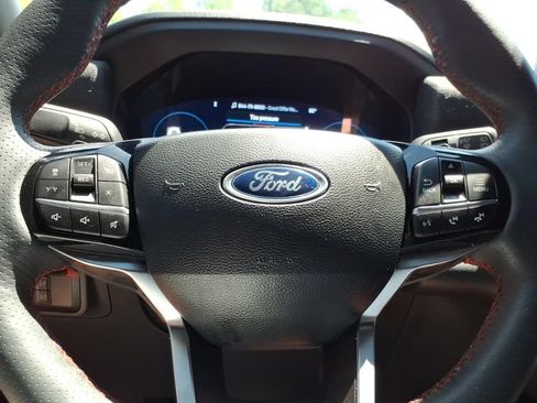 Used 2025 Ford Explorer ST AWD/4WD image 25