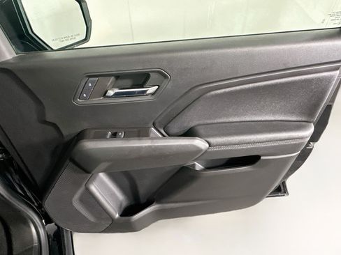 Used 2024 Chevrolet Colorado LT w/ LT Convenience Package II RWD image 31