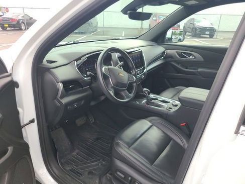 Used 2022 Chevrolet Traverse LT w/ LT Premium Package AWD/4WD image 10