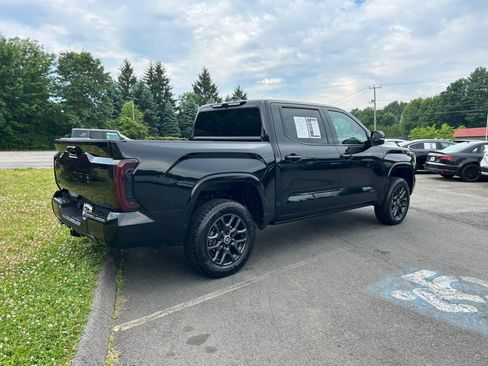 Used 2022 Toyota Tundra Platinum w/ Advanced Package AWD/4WD image 7