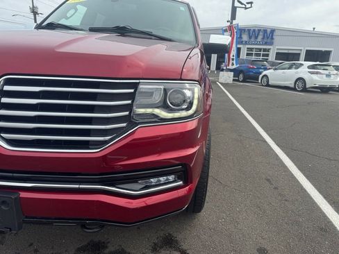 Used 2017 Lincoln Navigator Reserve AWD/4WD image 15