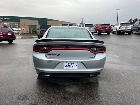 Used 2020 Dodge Charger SXT w/ Blacktop Package AWD/4WD image 9