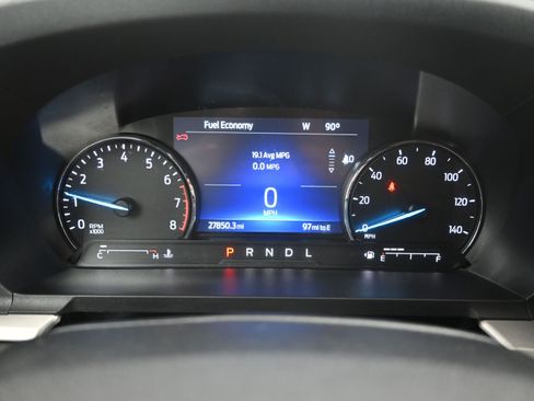 Used 2022 Ford Explorer XLT image 13