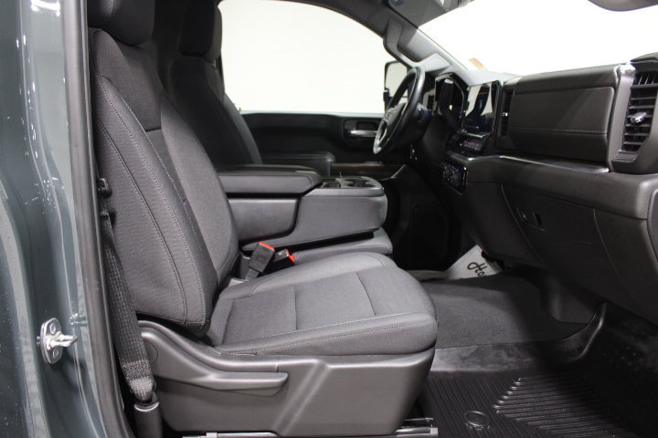 Used 2025 Chevrolet Silverado 2500 LT AWD/4WD image 21
