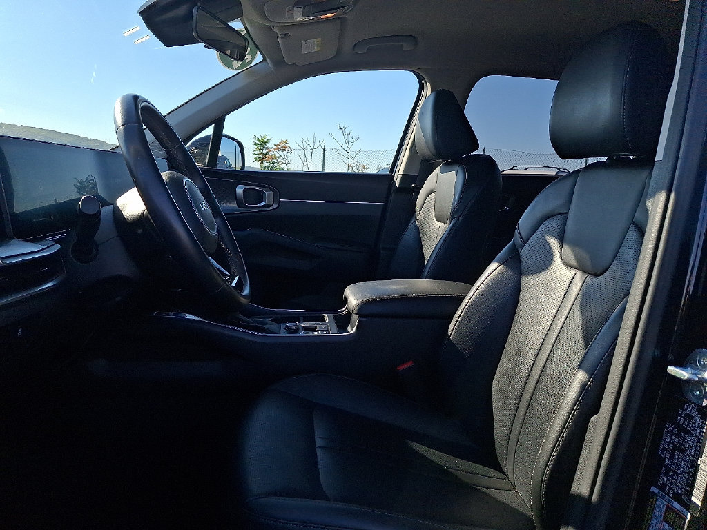 Used 2024 Kia Sorento S AWD/4WD image 14