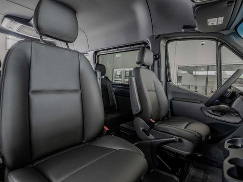 New 2025 Mercedes-Benz Sprinter 2500 image 29