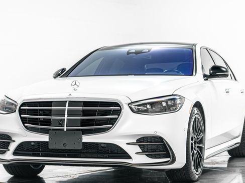 Used 2025 Mercedes-Benz S 580 4MATIC Sedan image 5