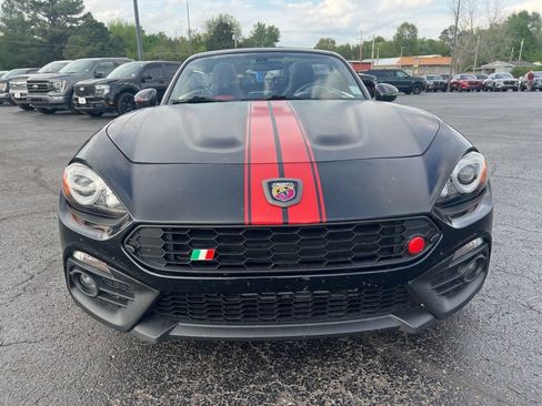 Used 2018 FIAT 124 Spider Abarth image 9