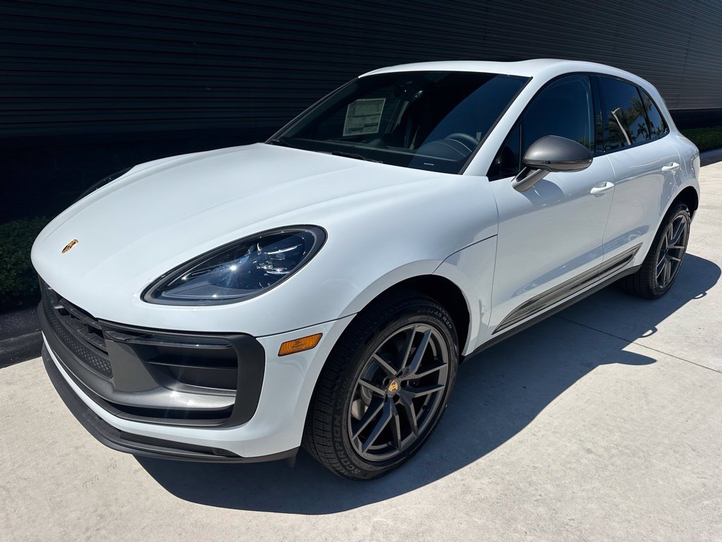 Used 2026 Porsche Macan Turbo AWD/4WD image 7