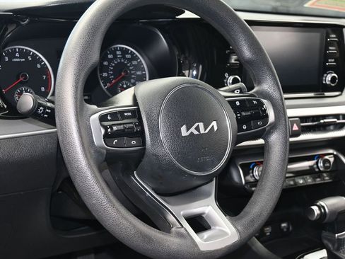 Used 2022 Kia K5 LXS image 13