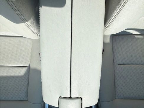 Used 2016 Mercedes-Benz E 250 Sedan image 18