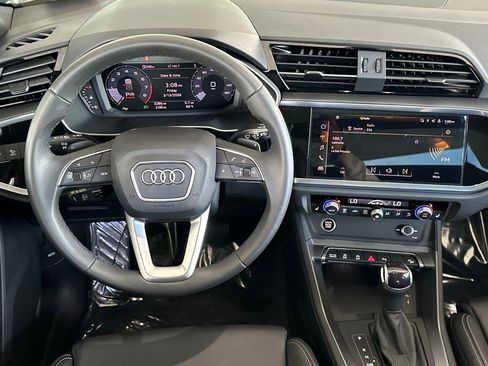 Certified 2025 Audi Q3 2.0T Premium w/ Convenience Package image 14