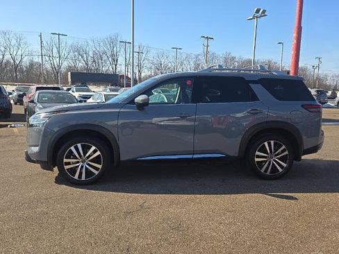 Certified 2024 Nissan Pathfinder Platinum w/ Cargo Package image 4