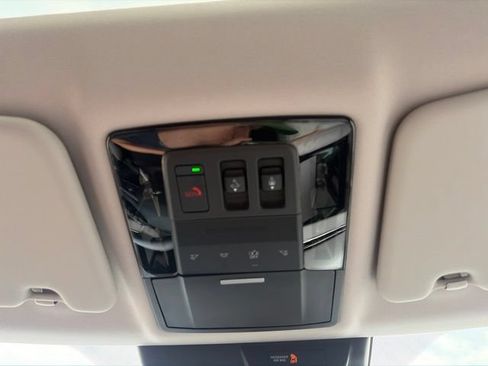 Used 2026 Mitsubishi Outlander SEL AWD/4WD image 24