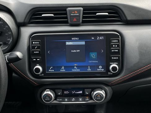 Used 2024 Nissan Versa SR FWD image 17