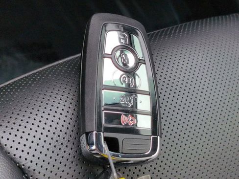 Used 2022 Lincoln Corsair AWD w/ Equipment Group 101A image 29