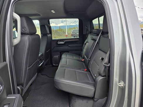 Used 2025 GMC Sierra 3500 Denali w/ Denali Reserve Package AWD/4WD image 16