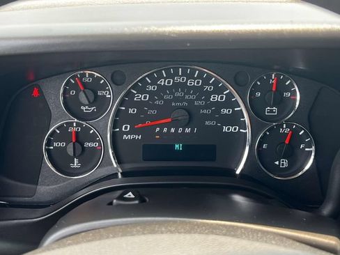 Used 2024 Chevrolet Express 2500 w/ Driver Convenience Package RWD image 23