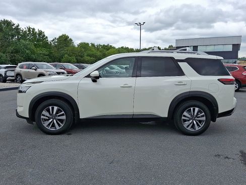 Certified 2022 Nissan Pathfinder SL image 5